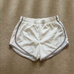 Nike Tempo Dry Core Running Shorts - Color White Size Small NWT
